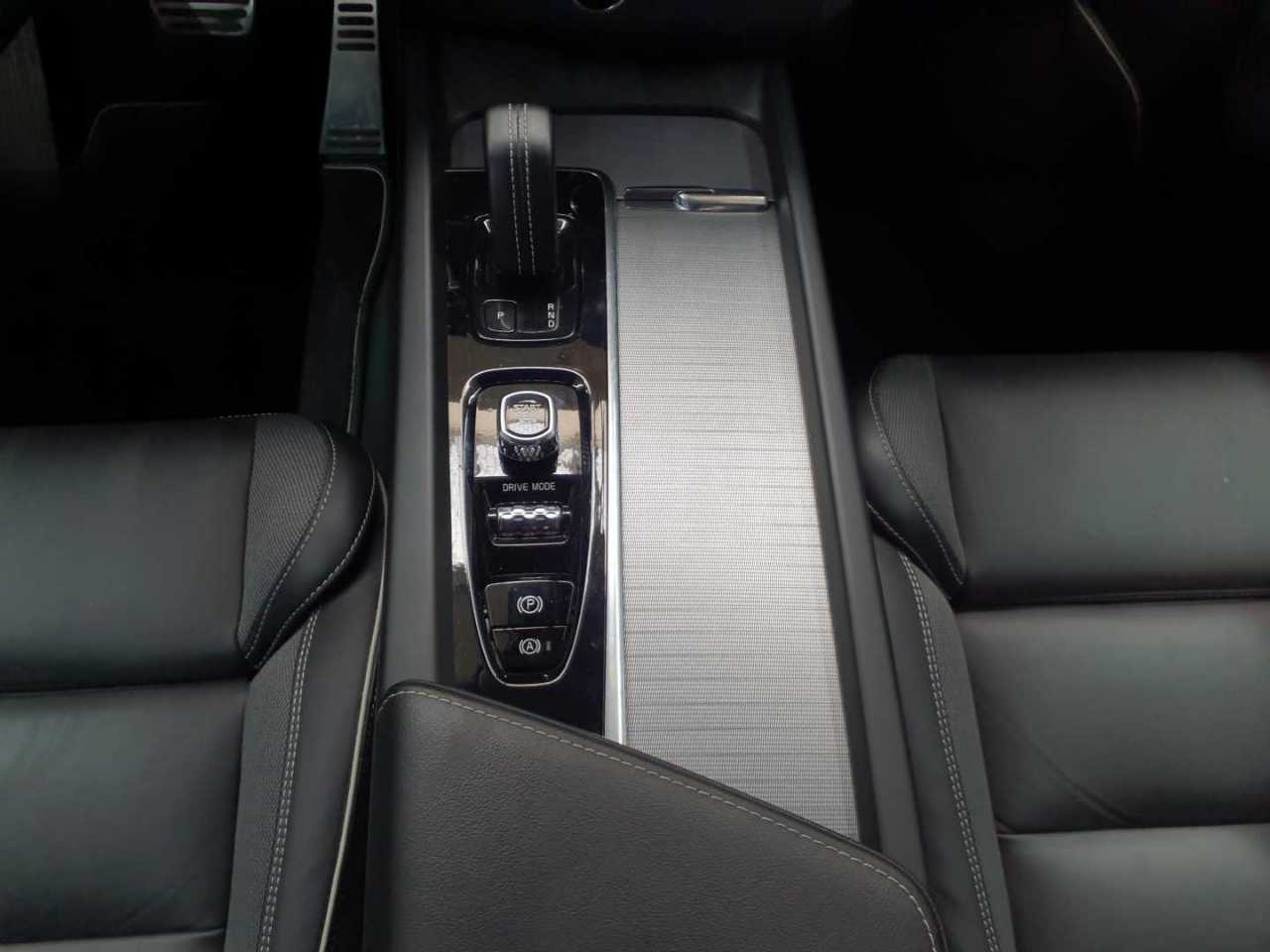 Volvo XC60 B4 D AWD Geartronic RDesign 8