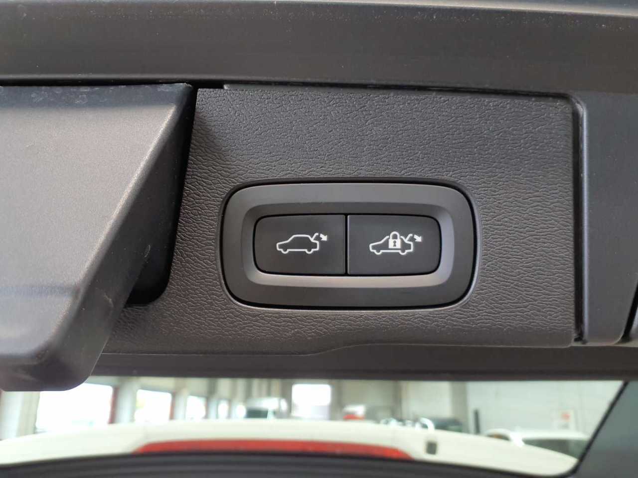 Volvo XC60 B4 D AWD Geartronic RDesign 12