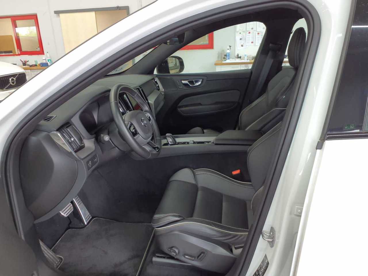 Volvo XC60 B4 D AWD Geartronic RDesign 3