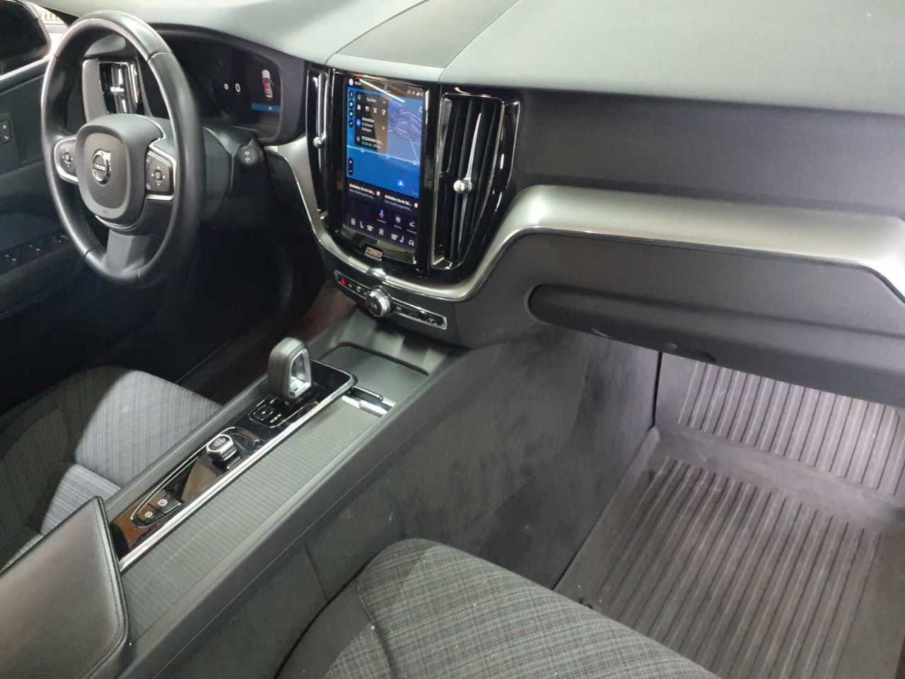 Volvo XC60 B4 D AWD Core 14