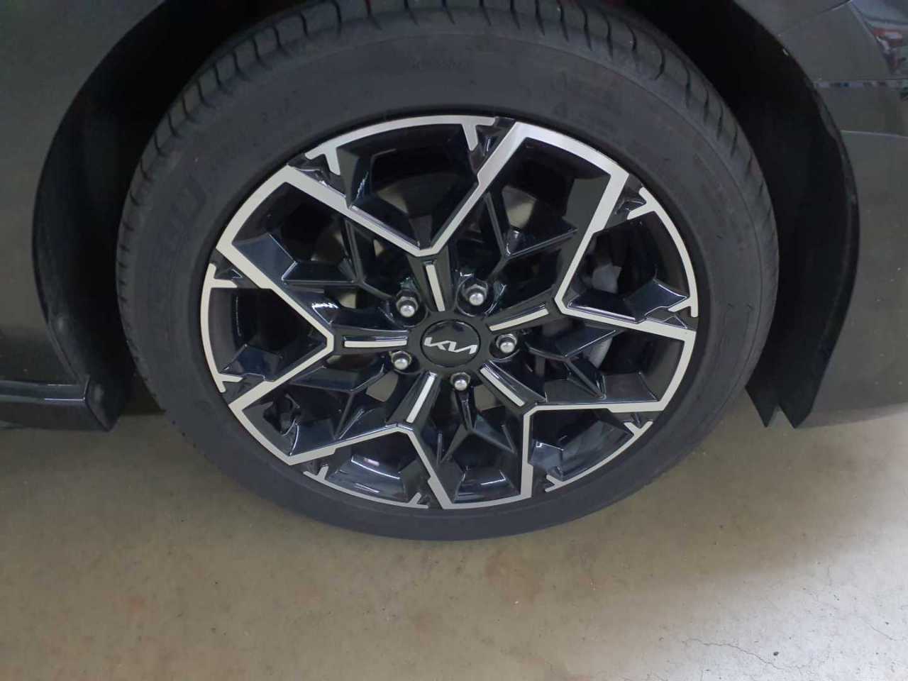 Kia Ceed 1.6 CRDi (48V Mild-Hybrid) DCT7 GT Line 14