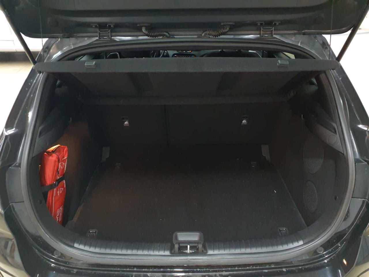 Kia Ceed 1.6 CRDi (48V Mild-Hybrid) DCT7 GT Line 10