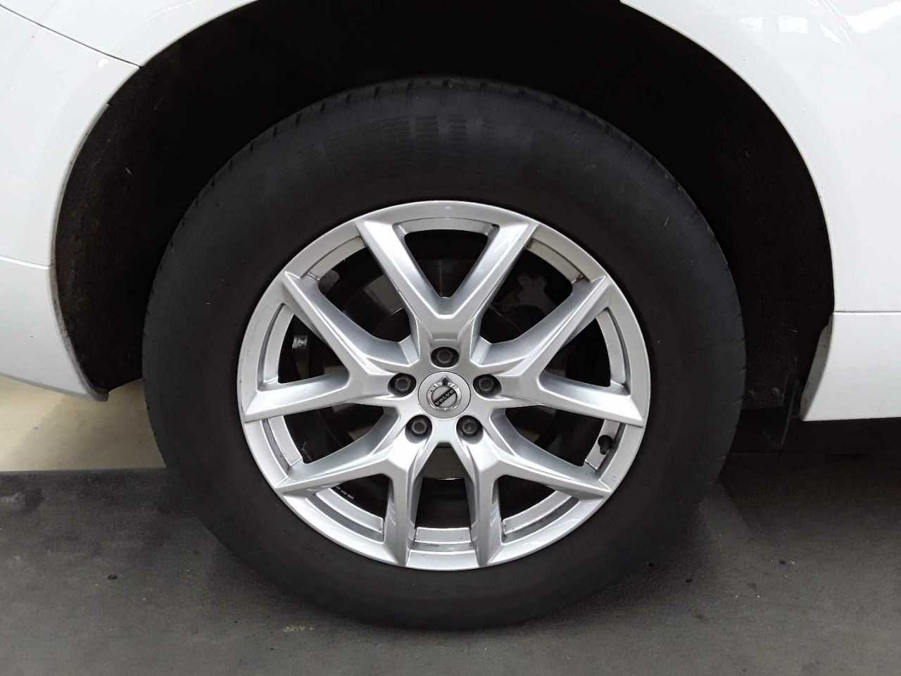 Volvo XC60 B4 D AWD Geartronic Momentum Pro 15
