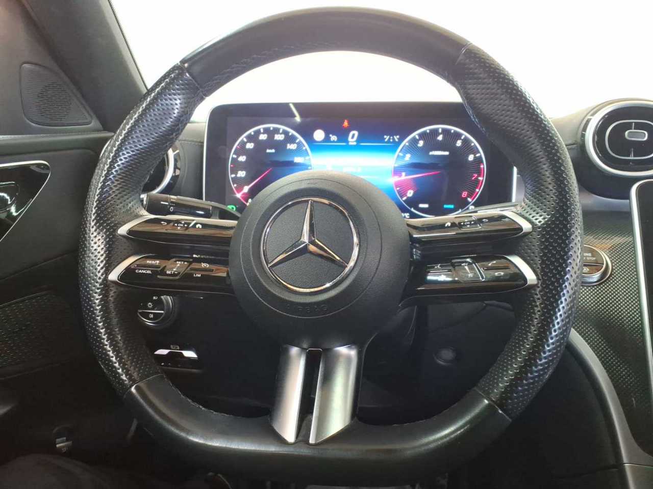 Mercedes-Benz C 300 9G-TRONIC AMG Line 15