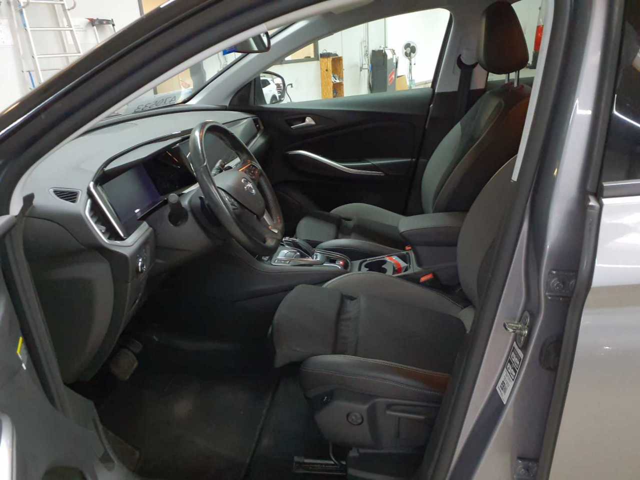 Opel Grandland 1.5 D Automatik Business Elegance 7