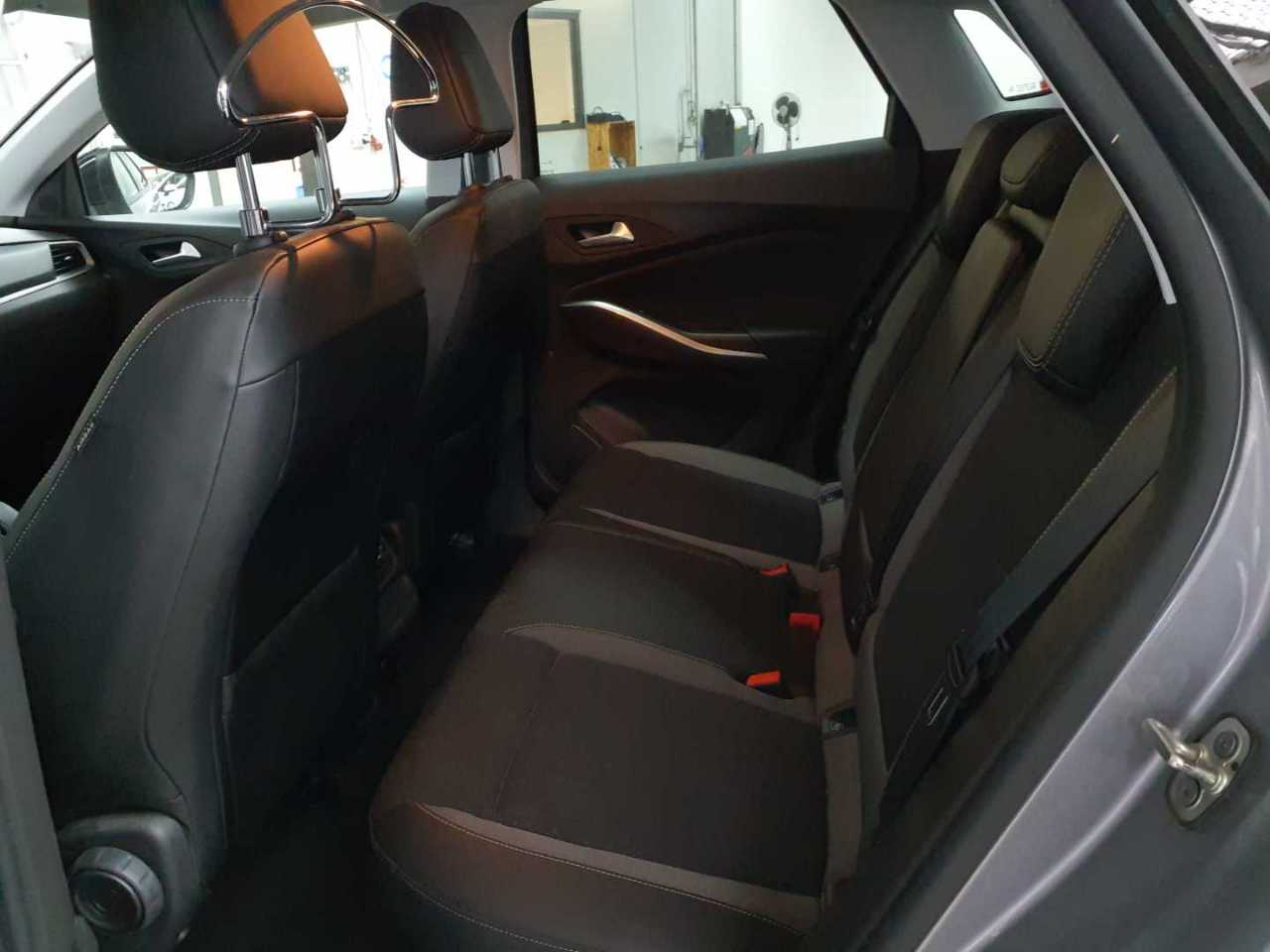 Opel Grandland 1.5 D Automatik Business Elegance 13