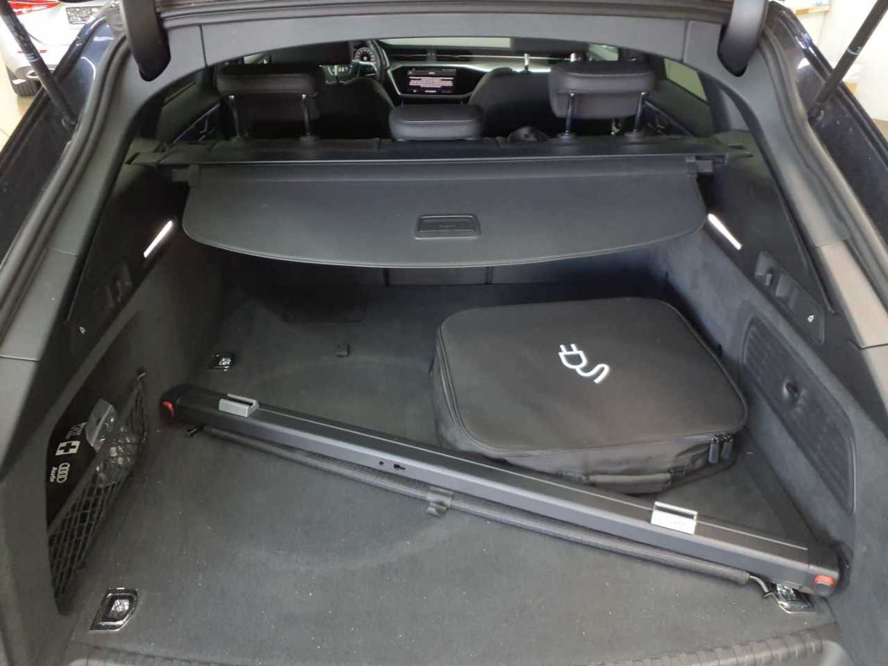Audi A6 Avant 55 TFSI e quattro S tronic sport 11