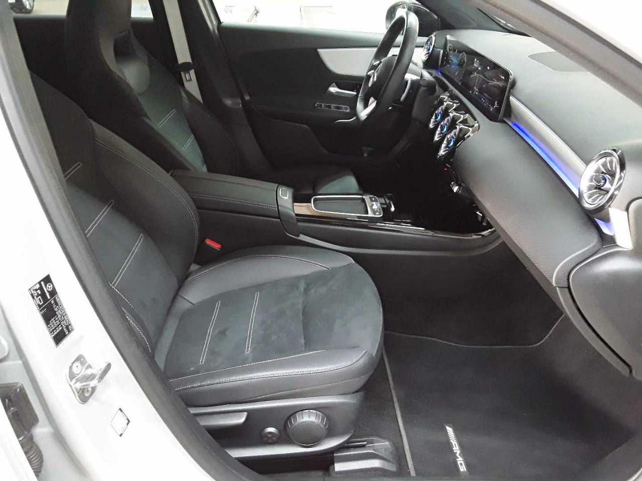 Mercedes-Benz A 200 7G-DCT Special Edition 8