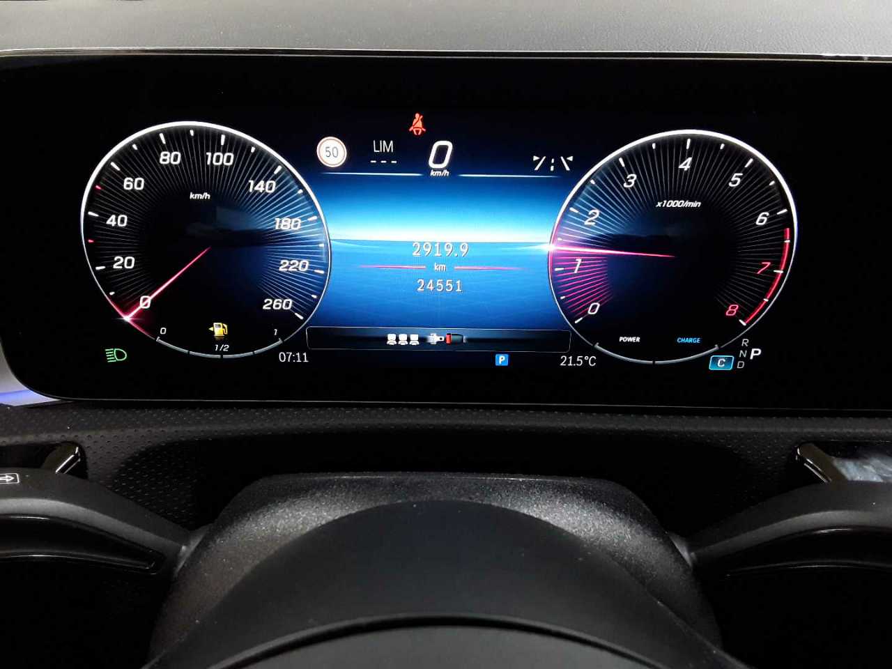 Mercedes-Benz A 200 7G-DCT Special Edition 11
