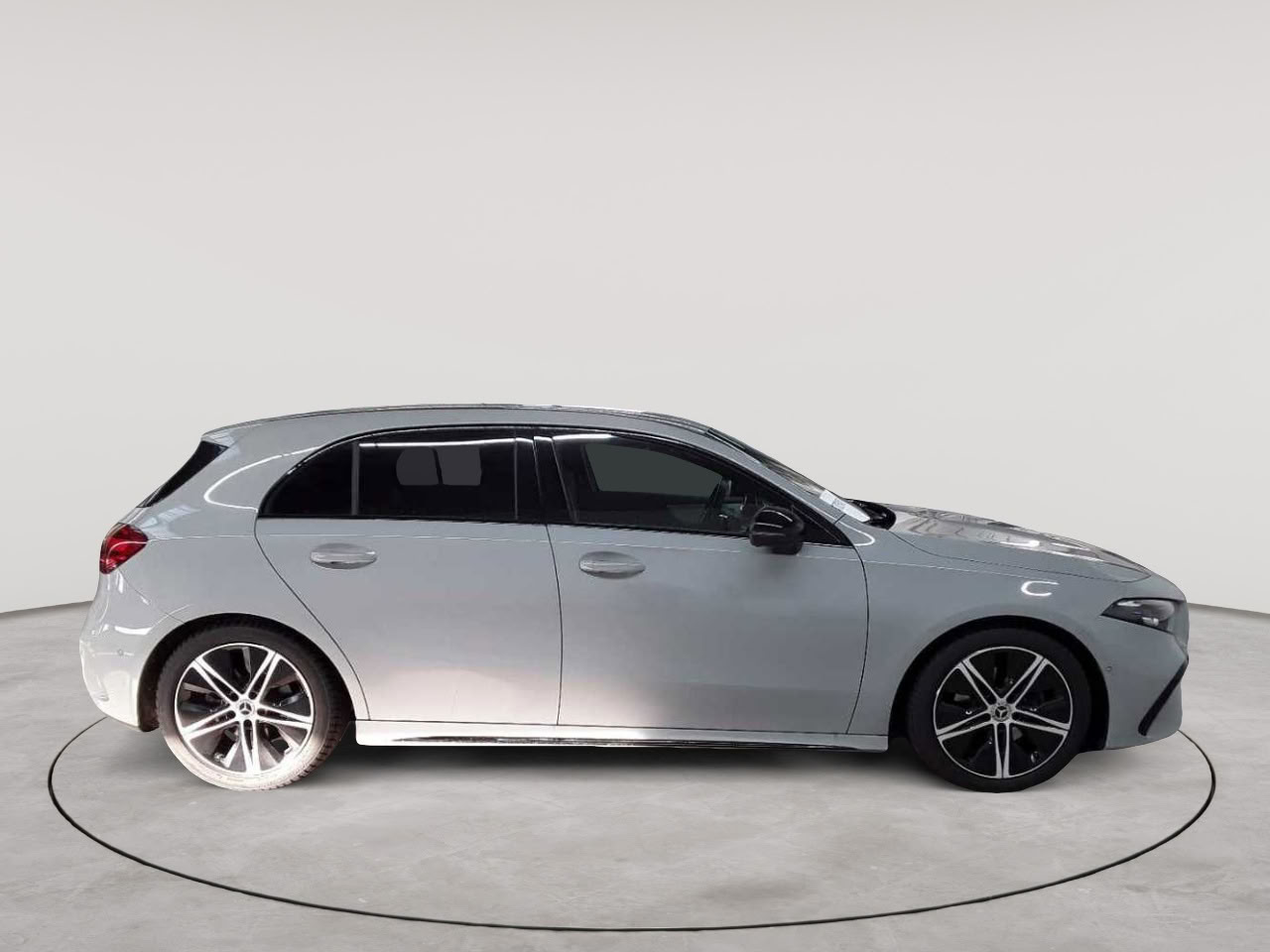 Mercedes-Benz A 200 7G-DCT Special Edition 3