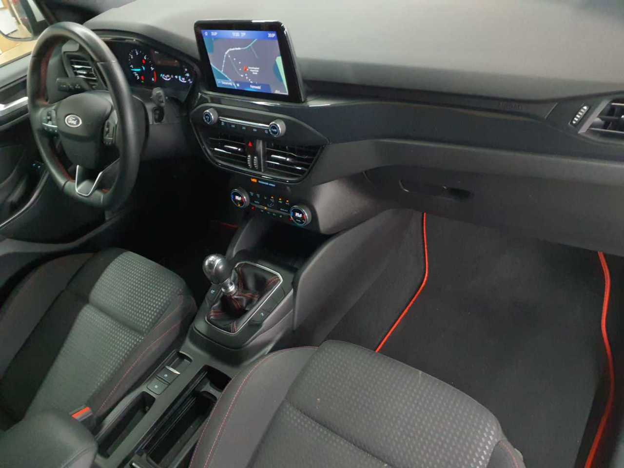 Ford Focus Turnier 1.5 EcoBlue Start-Stopp-System ST-LINE 13