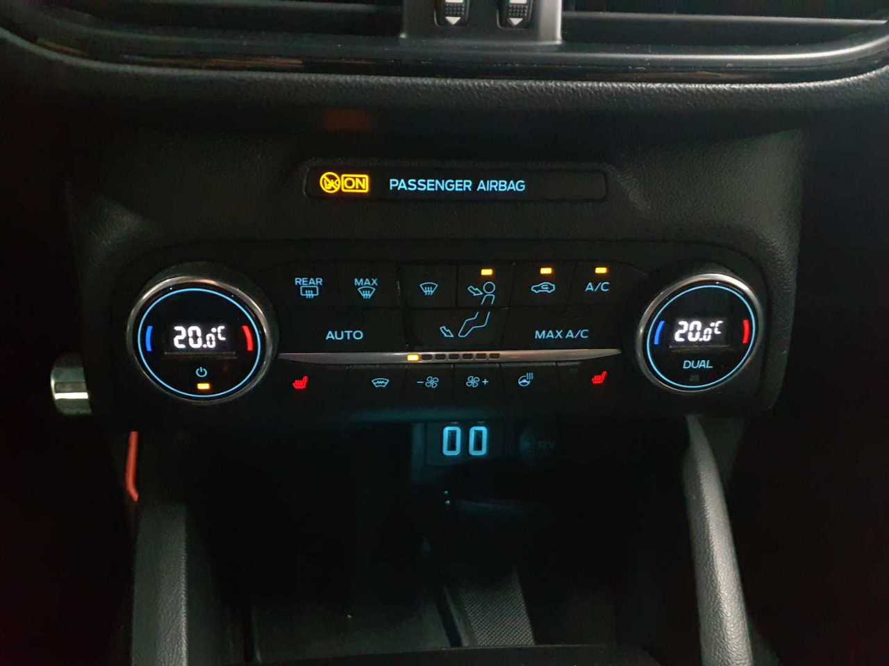 Ford Focus Turnier 1.5 EcoBlue Start-Stopp-System ST-LINE 17