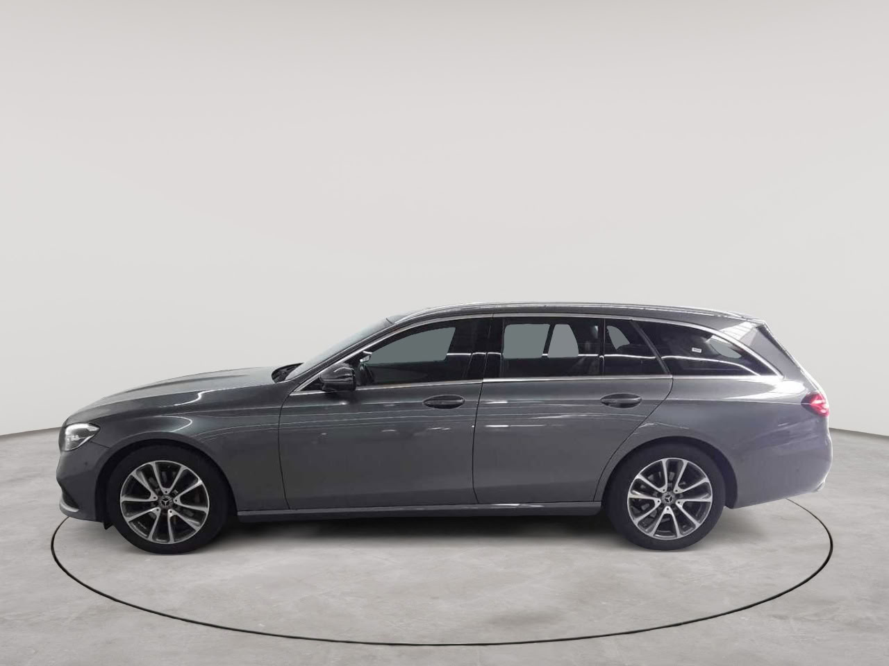 Mercedes-Benz E 220 d T 9G-TRONIC Avantgarde 6