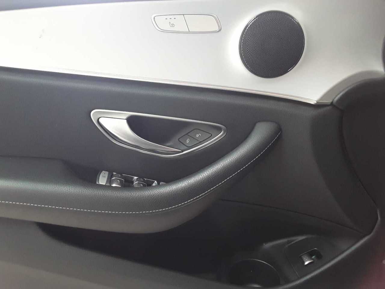 Mercedes-Benz E 220 d T 9G-TRONIC Avantgarde 16