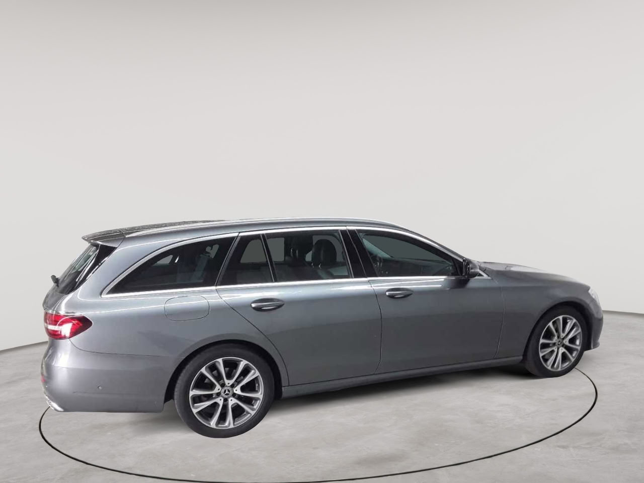Mercedes-Benz E 220 d T 9G-TRONIC Avantgarde 3