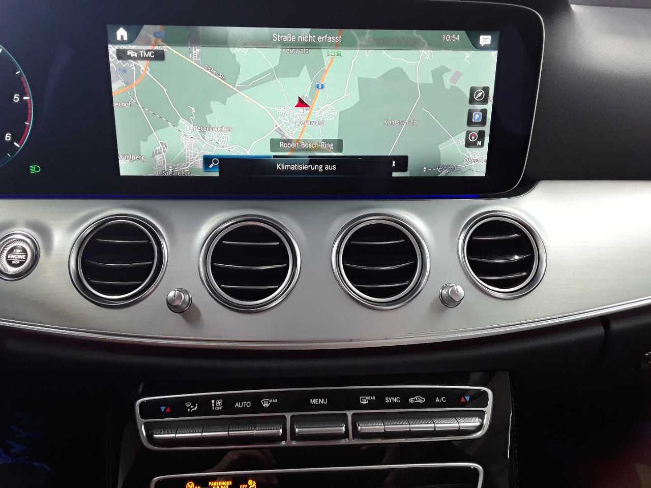 Mercedes-Benz E 220 d T 9G-TRONIC Avantgarde 12