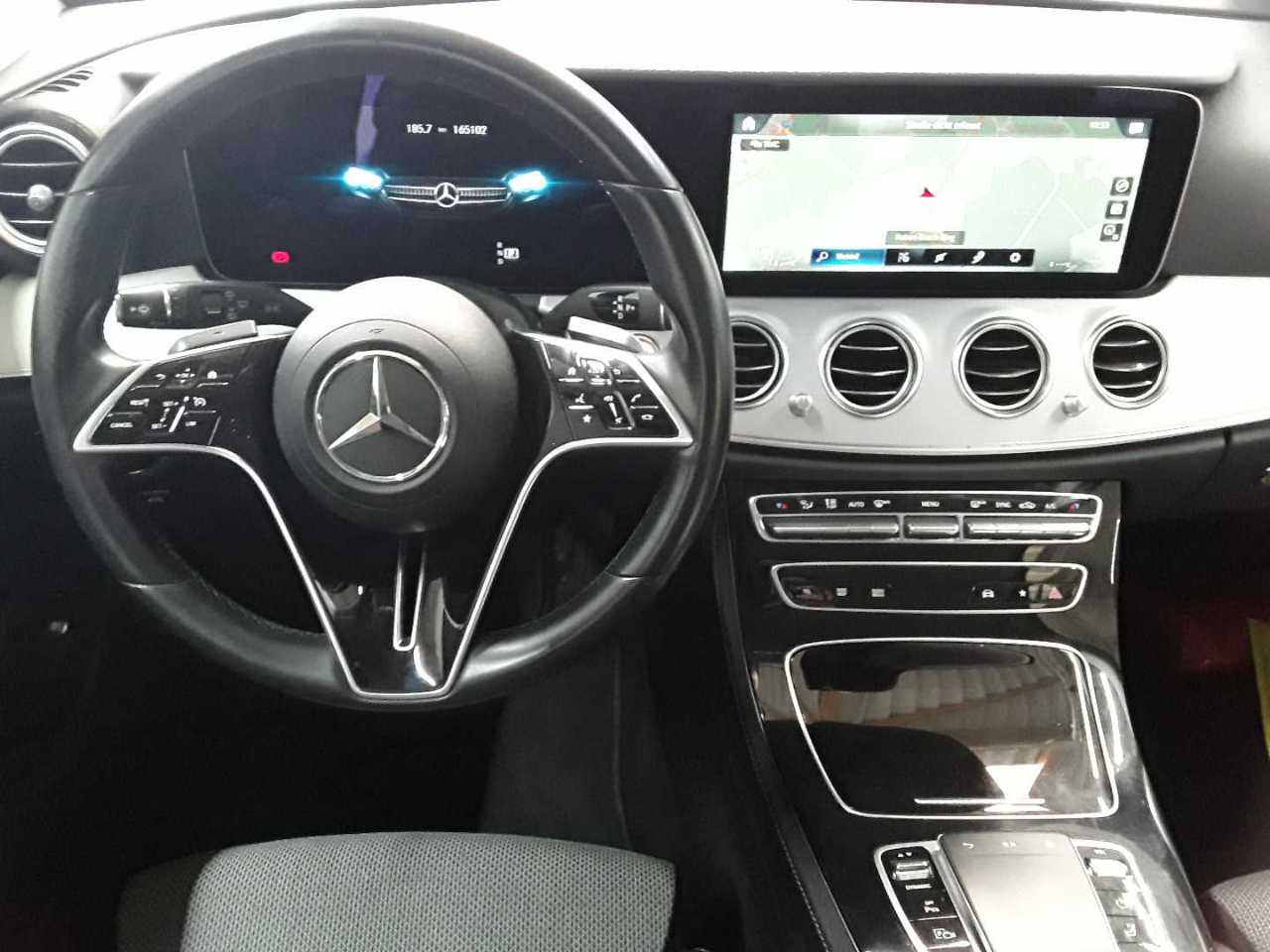 Mercedes-Benz E 220 d T 9G-TRONIC Avantgarde 10