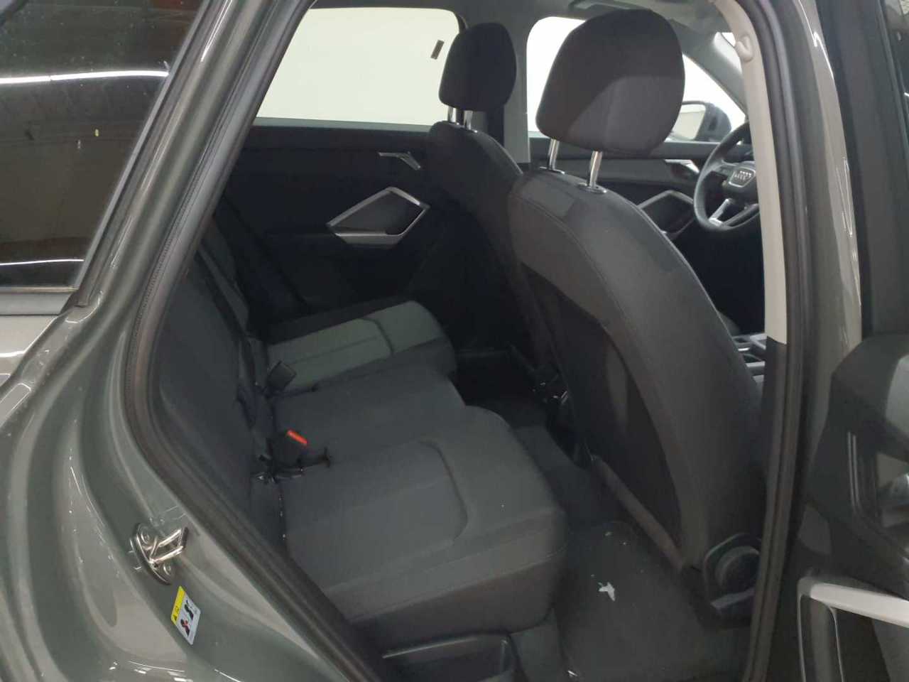 Audi Q3 40 TFSI quattro S tronic advanced 14