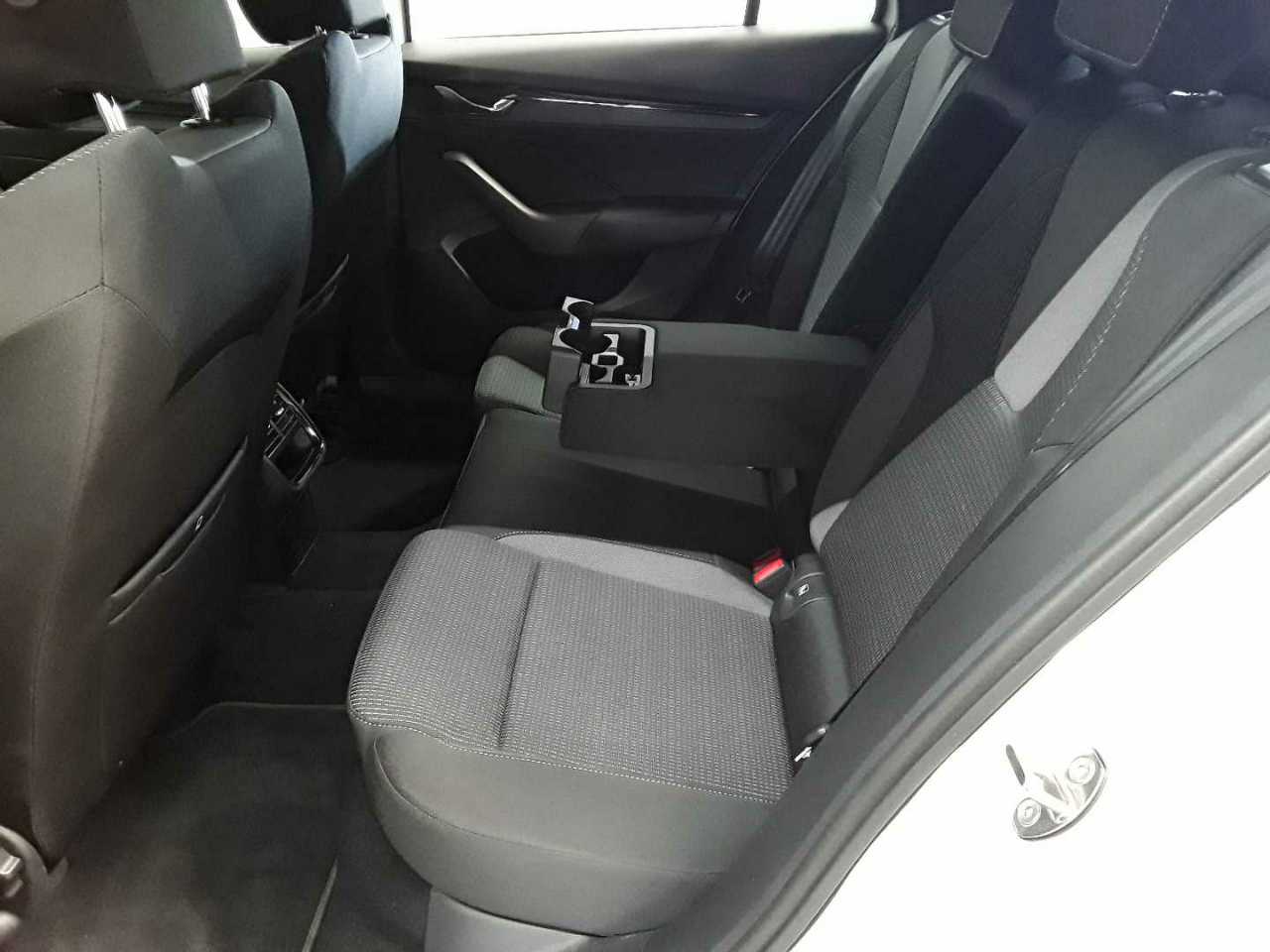 Skoda Octavia Combi 1.5 TSI e-TEC DSG Ambition 7