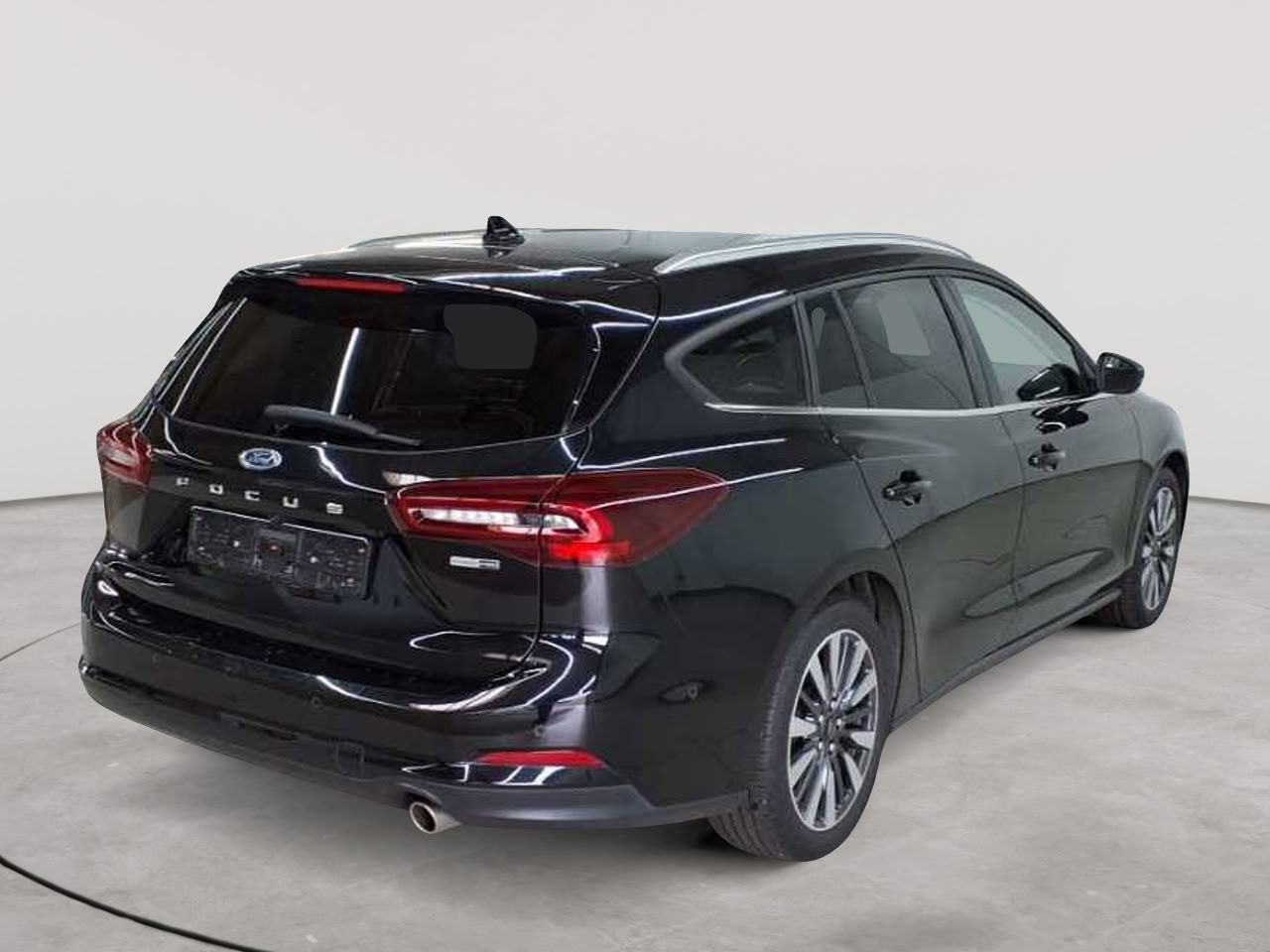 Ford Focus Turnier 1.0 EcoBoost Hybrid Aut. TITANIUM X 4