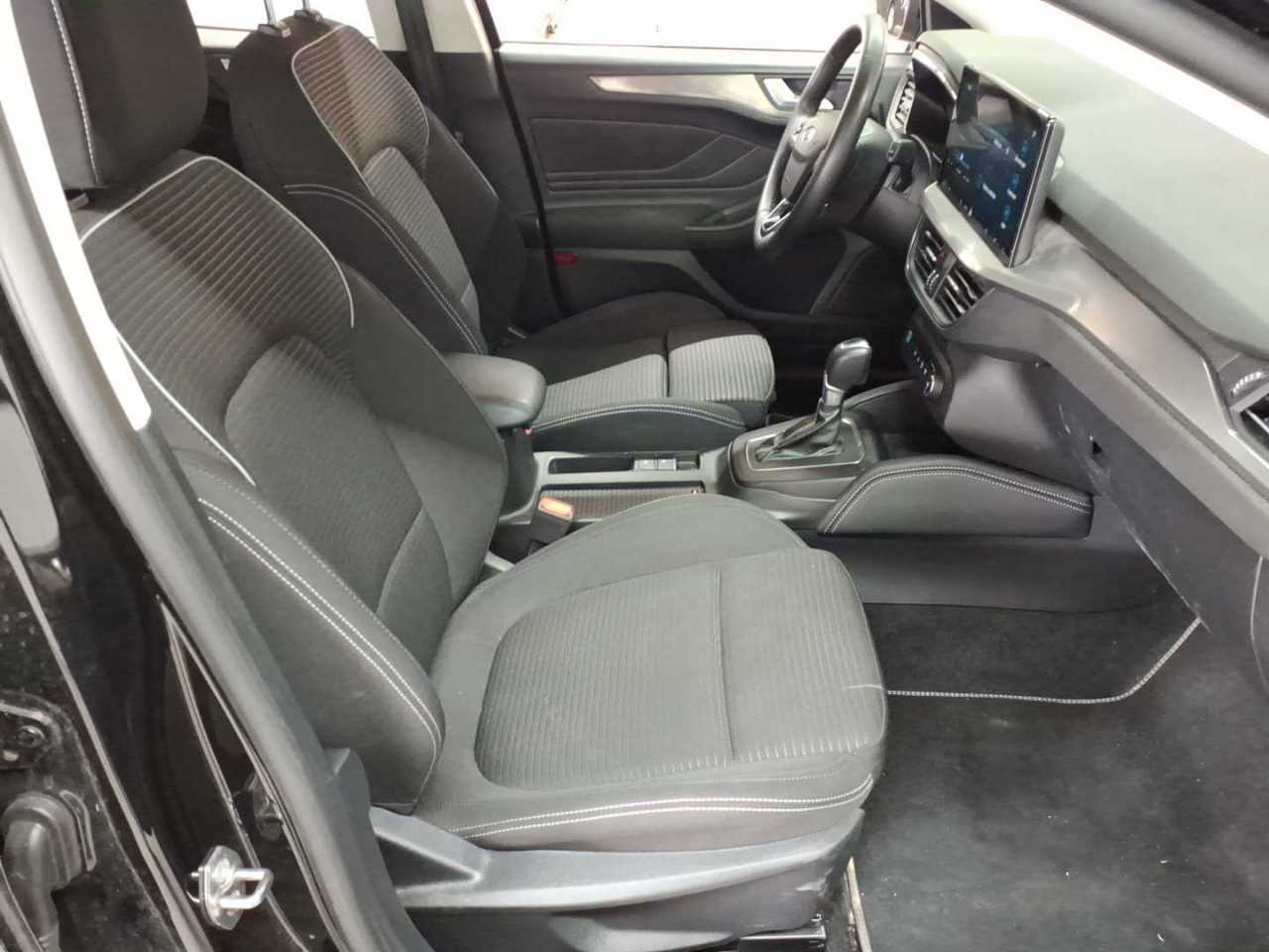 Ford Focus Turnier 1.0 EcoBoost Hybrid Aut. TITANIUM X 8