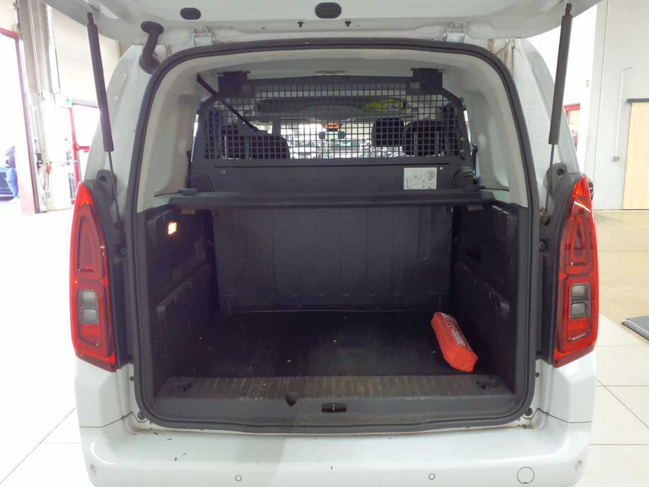 Opel Combo Life 1.2 Turbo Start/Stop Edition 10