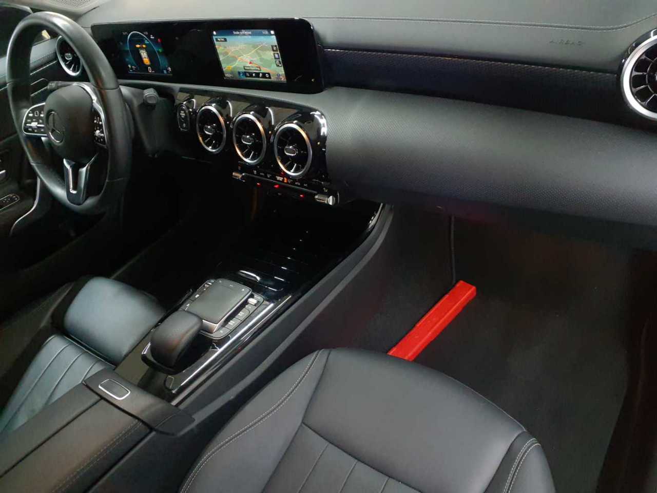 Mercedes-Benz CLA 250 Shooting Brake 7G-DCT Progressive 12