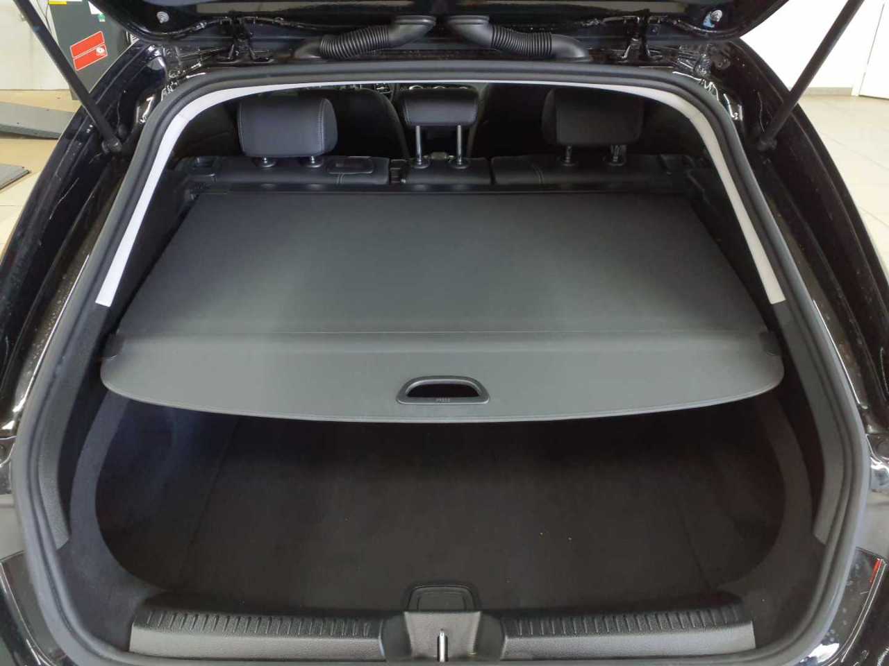 Mercedes-Benz CLA 250 Shooting Brake 7G-DCT Progressive 9