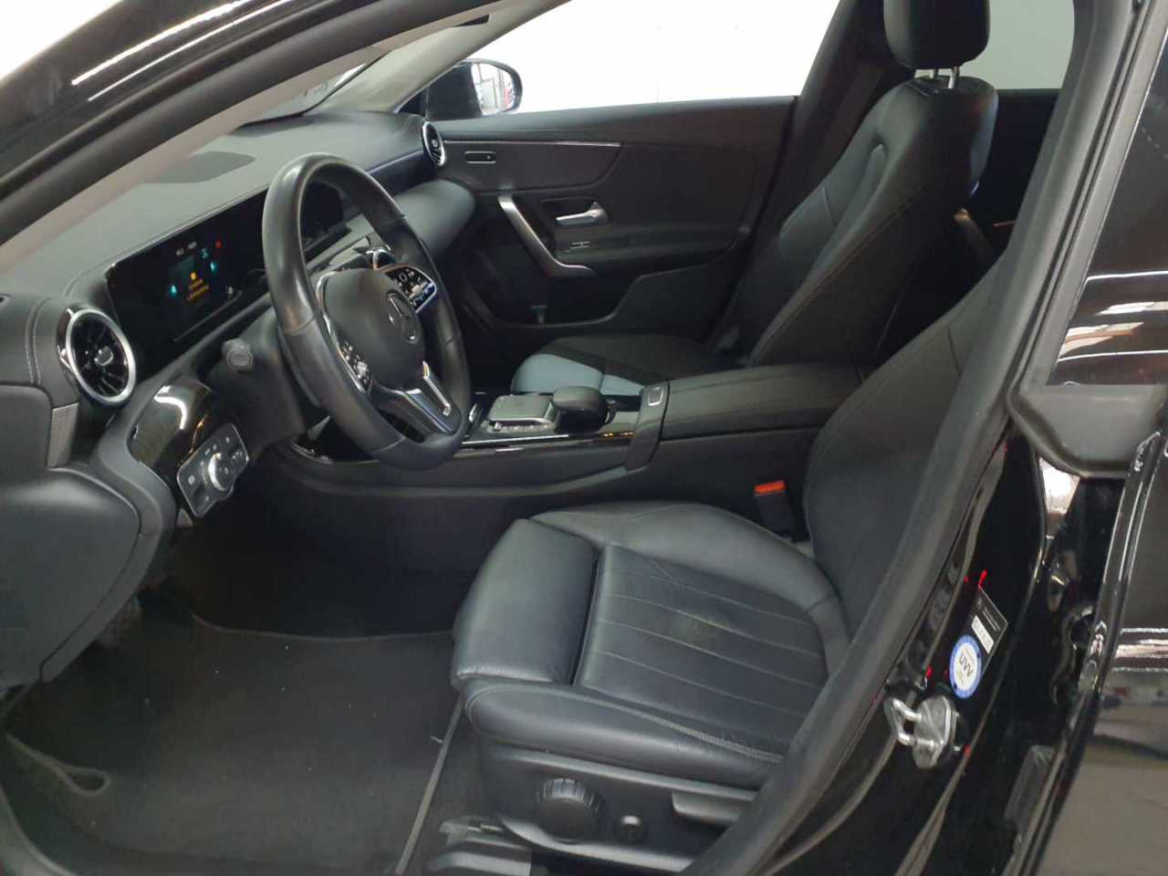 Mercedes-Benz CLA 250 Shooting Brake 7G-DCT Progressive 3
