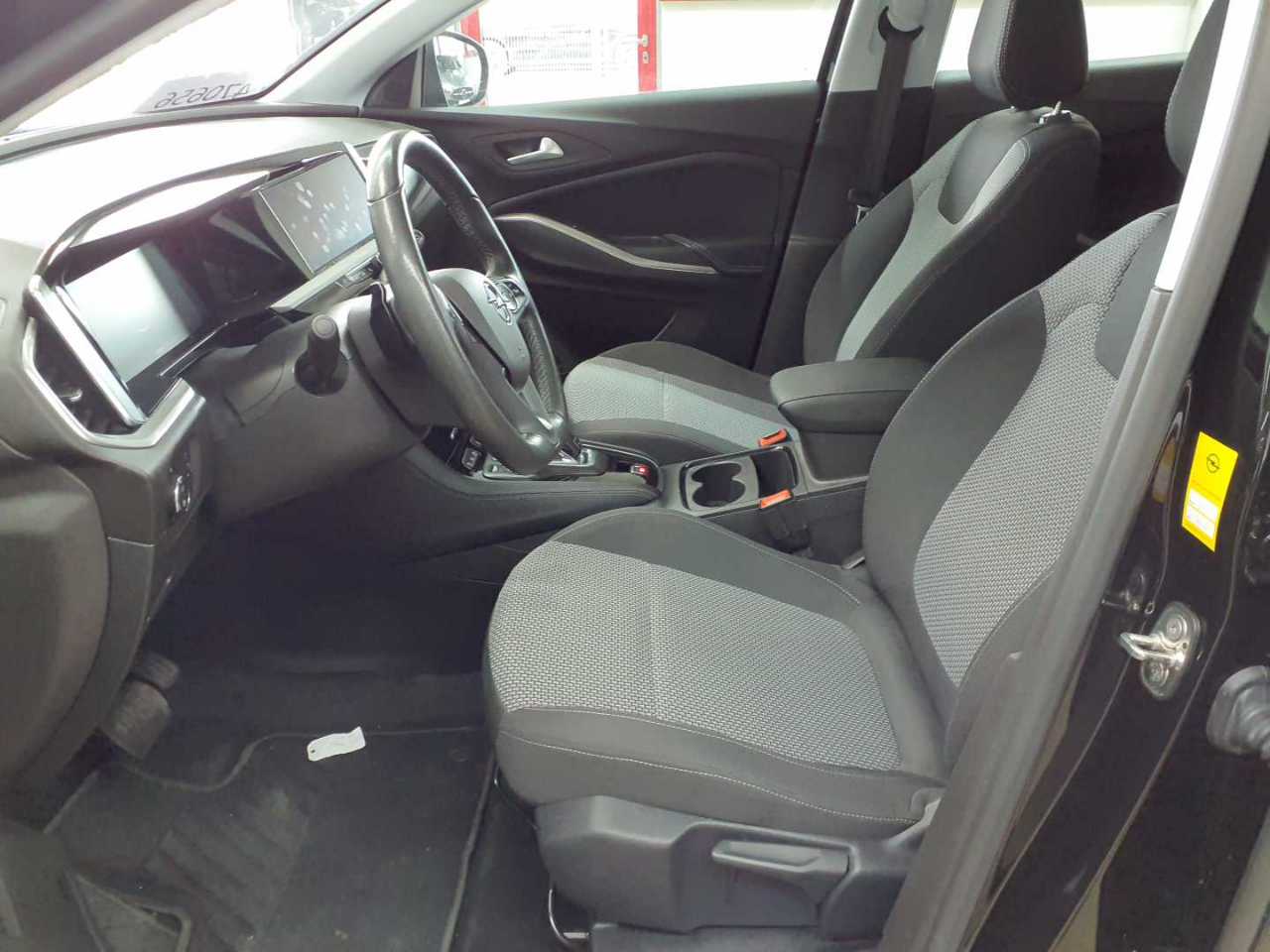 Opel Grandland 1.5 D Automatik Business Edition 3