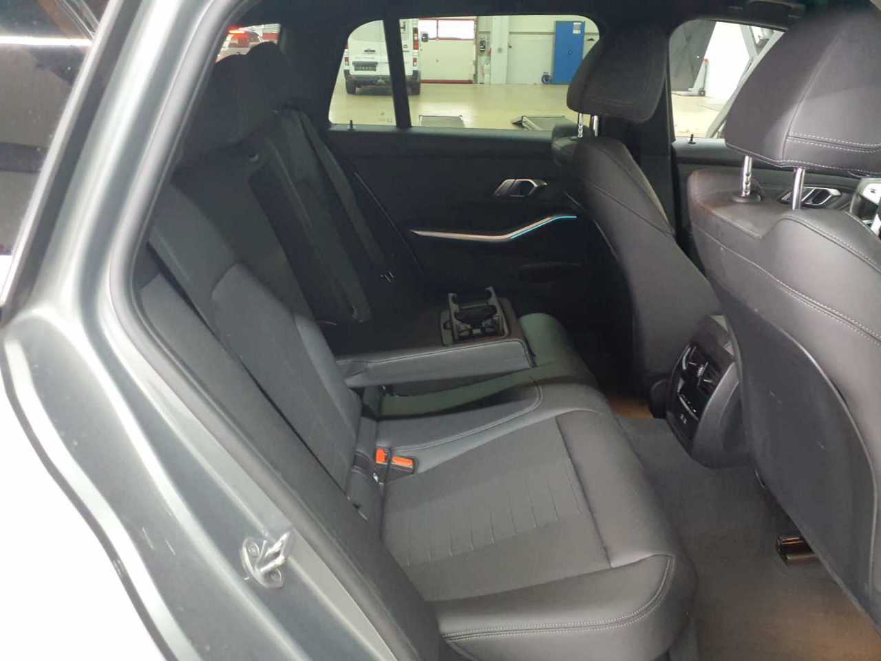 Bmw 318d Touring Aut. 13