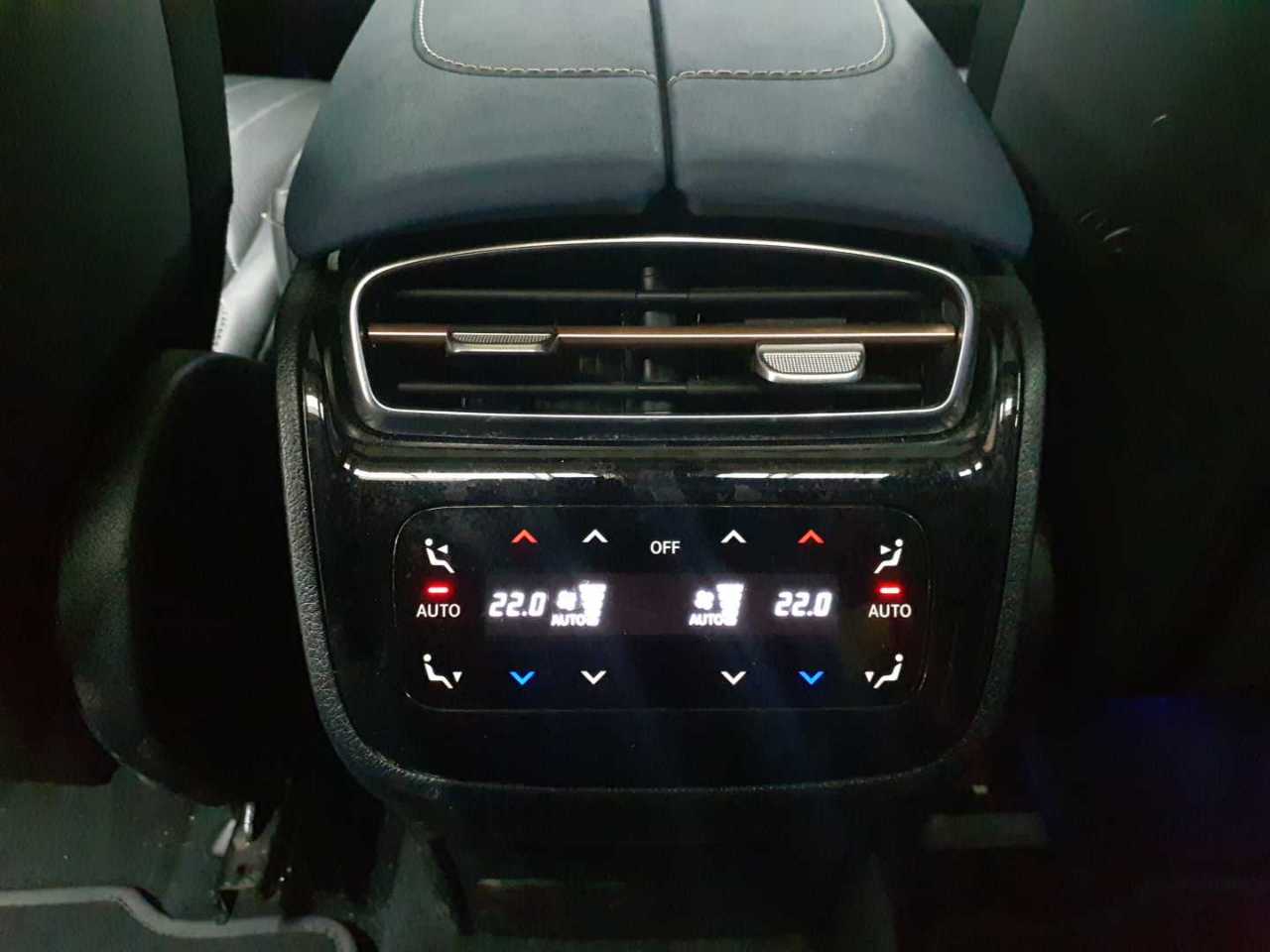 Mercedes-Benz EQS SUV 500 4Matic 9
