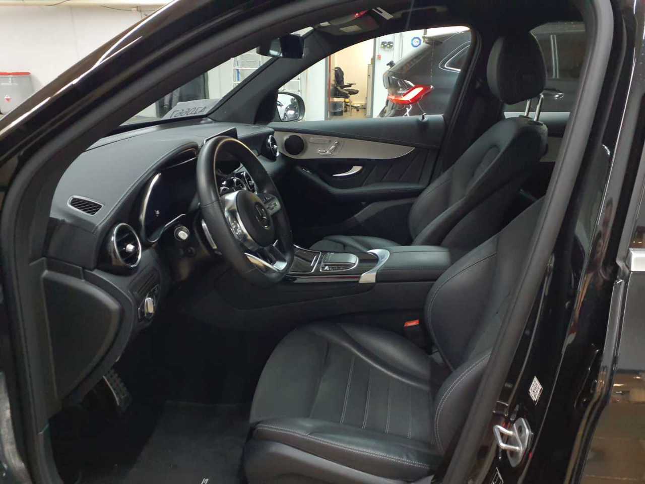 Mercedes-Benz GLC 300 de 4Matic 9G-TRONIC AMG Line 7