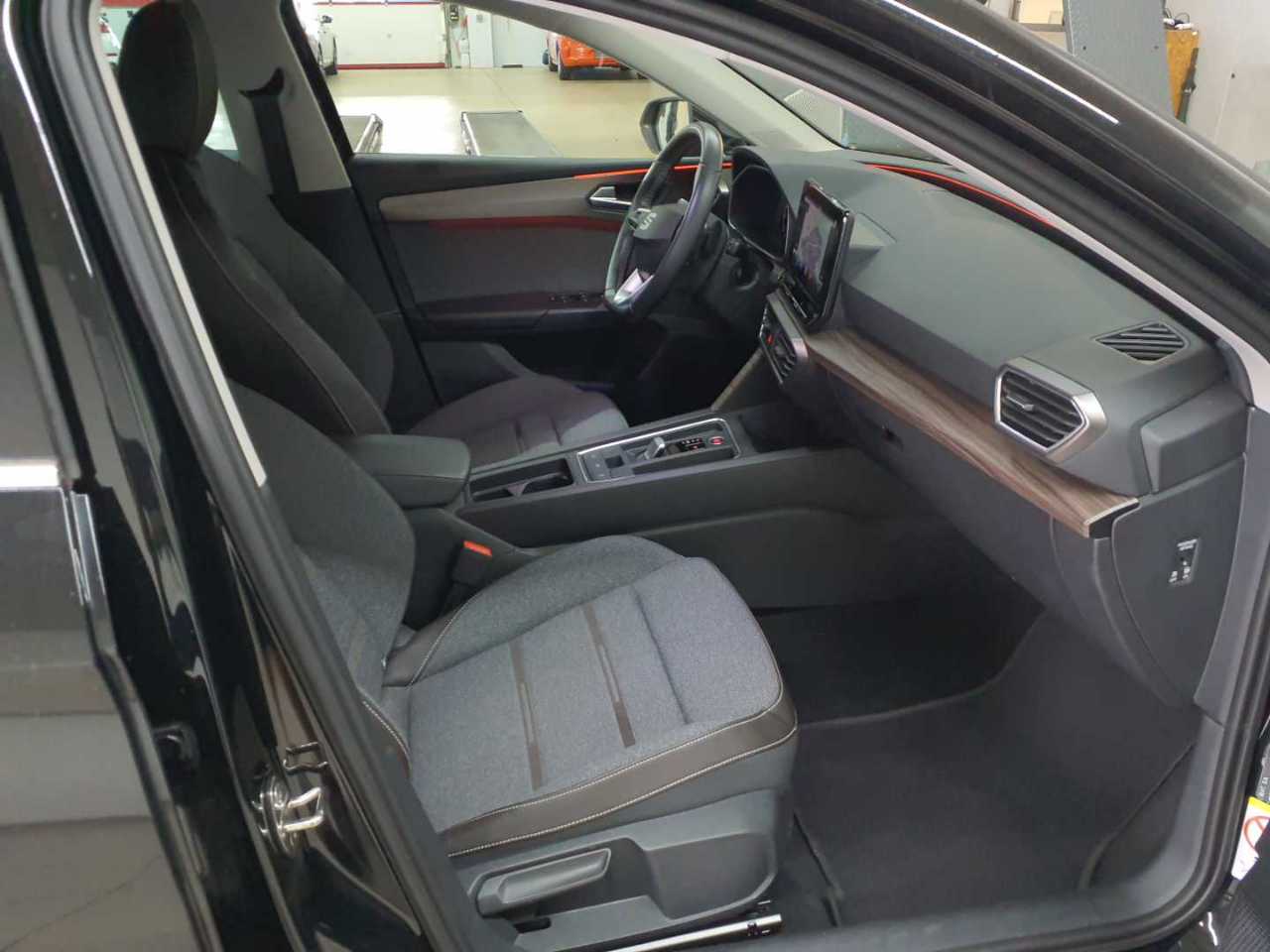 Seat Leon 2.0 TDI DSG Xcellence 8
