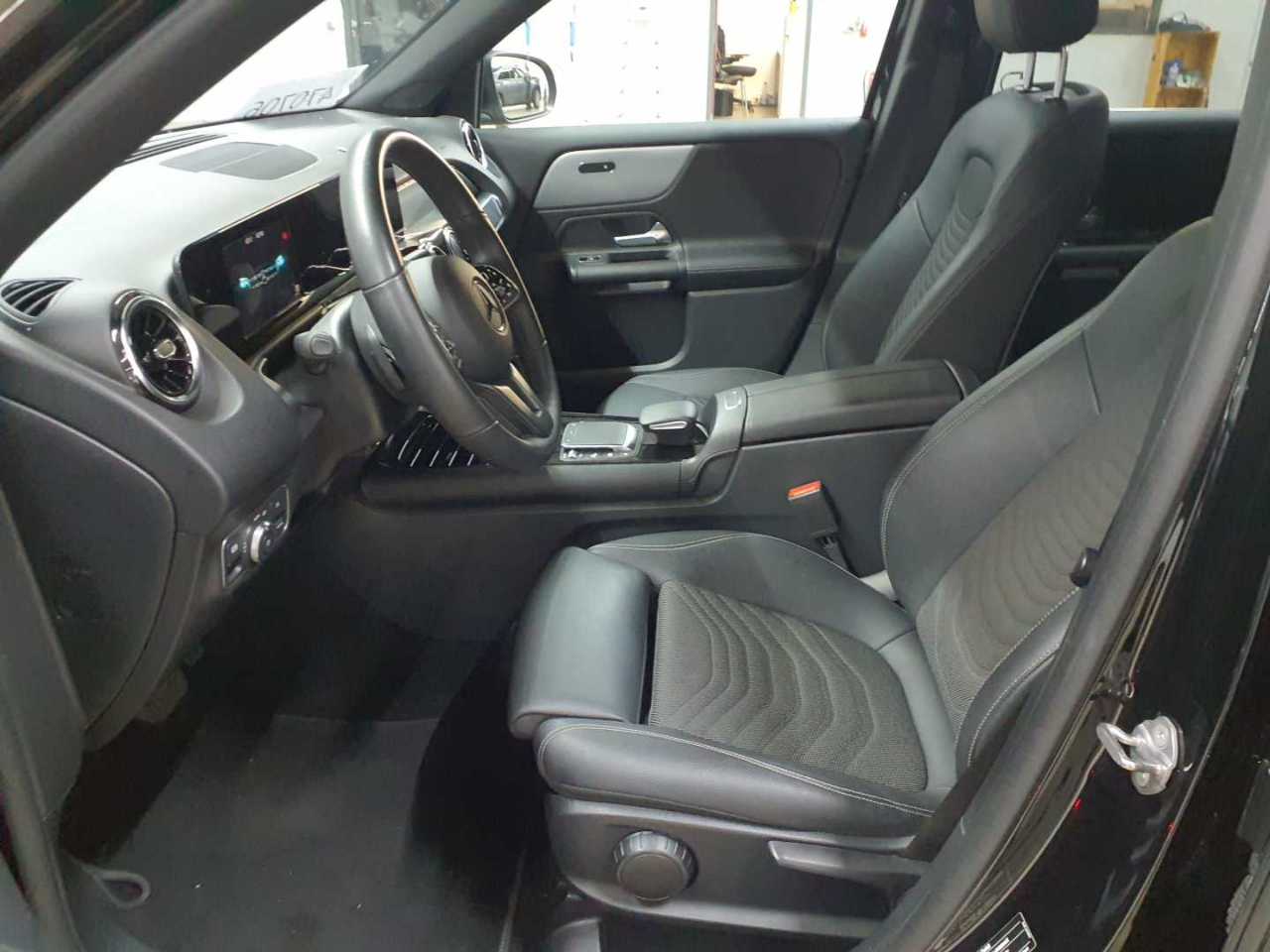 Mercedes-Benz GLB 220 d 4Matic 8G-DCT Style 7