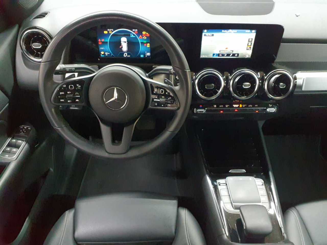 Mercedes-Benz GLB 220 d 4Matic 8G-DCT Style 9