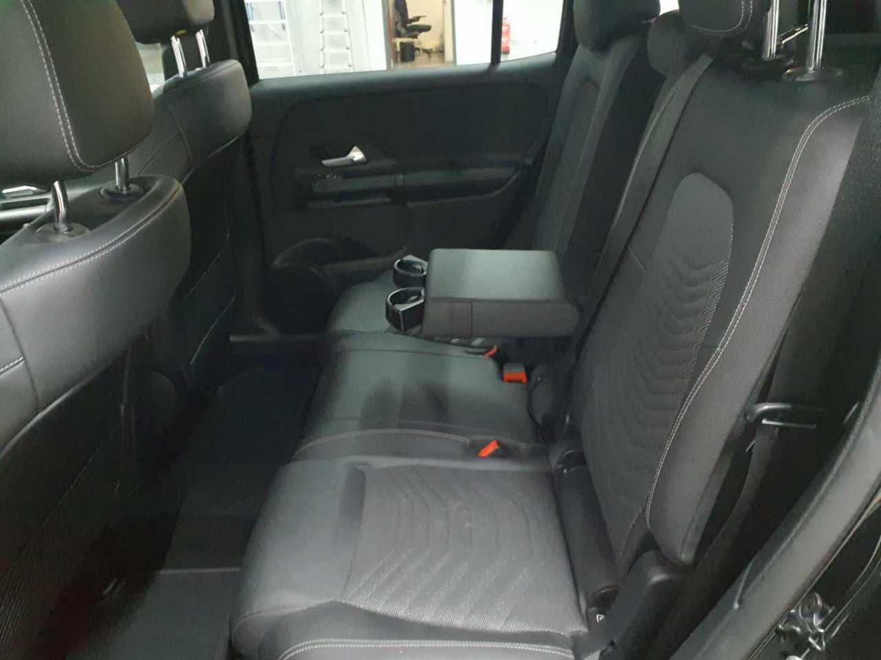 Mercedes-Benz GLB 220 d 4Matic 8G-DCT Style 13