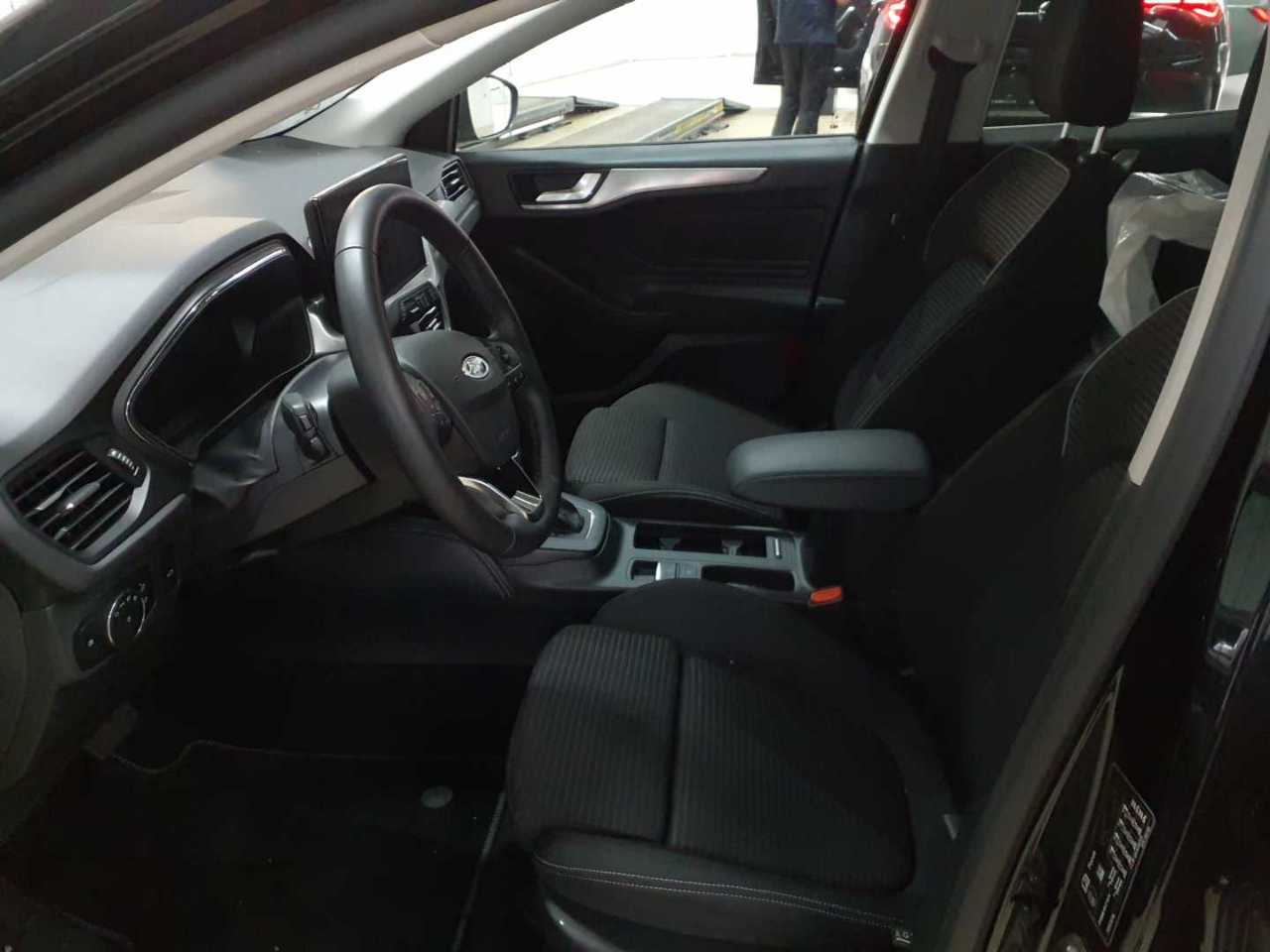 Ford Focus Turnier 1.0 EcoBoost Hybrid Aut. TITANIUM X 7
