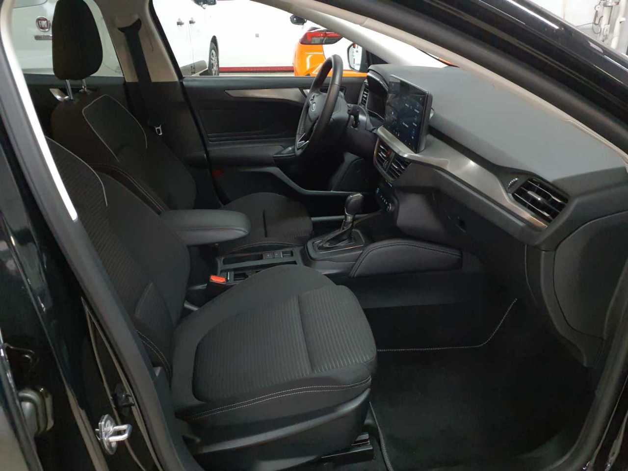 Ford Focus Turnier 1.0 EcoBoost Hybrid Aut. TITANIUM X 8