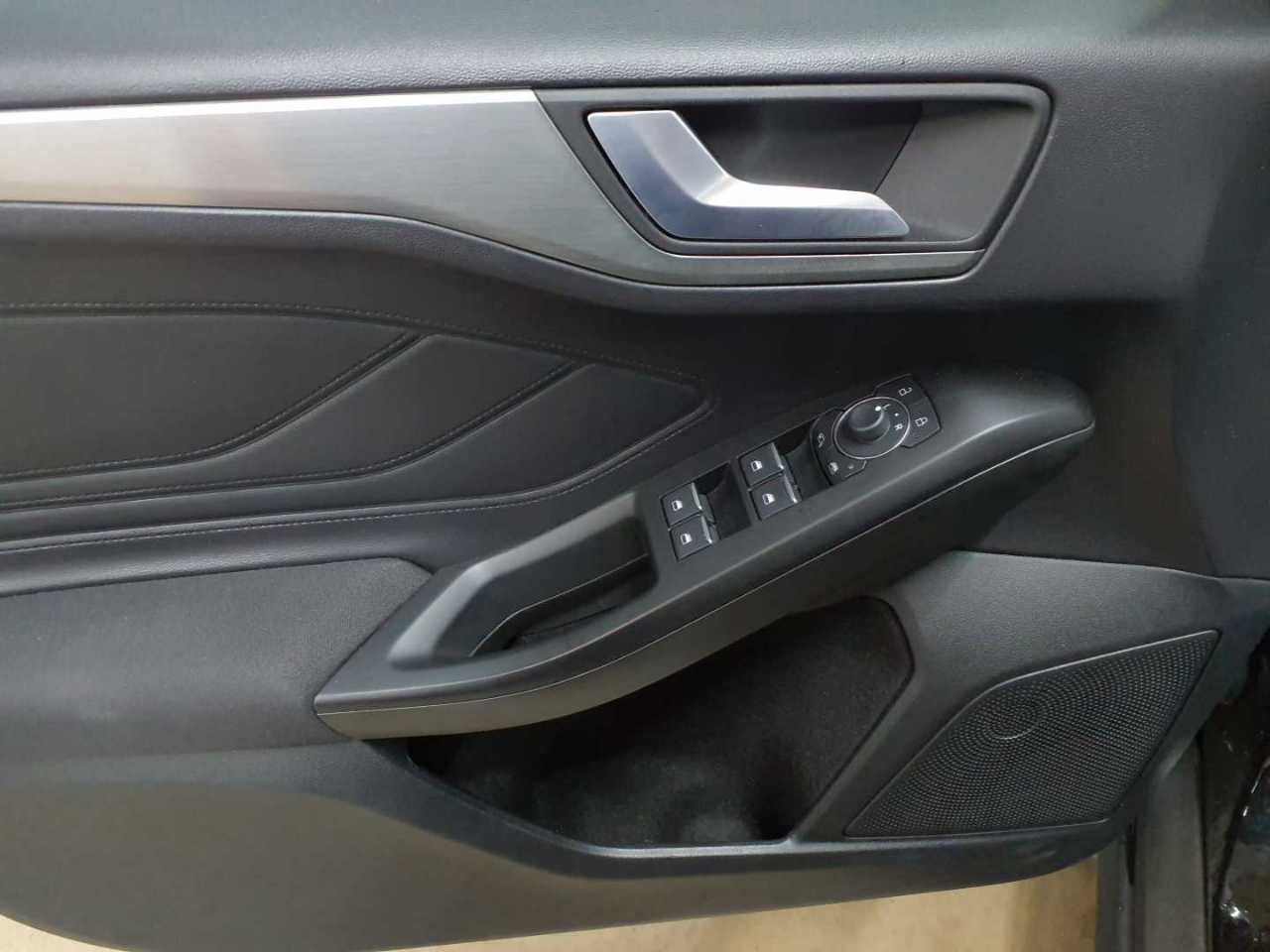 Ford Focus Turnier 1.0 EcoBoost Hybrid Aut. TITANIUM X 16