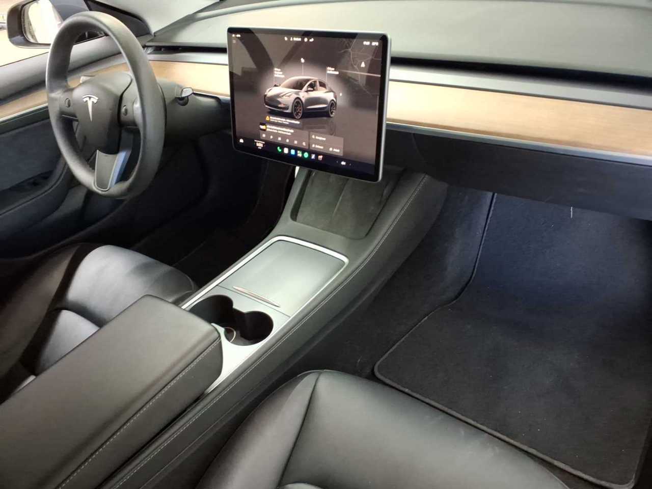 Tesla Model 3 Langstreckenbatt. Allradantrieb Dual Motor Performance 9
