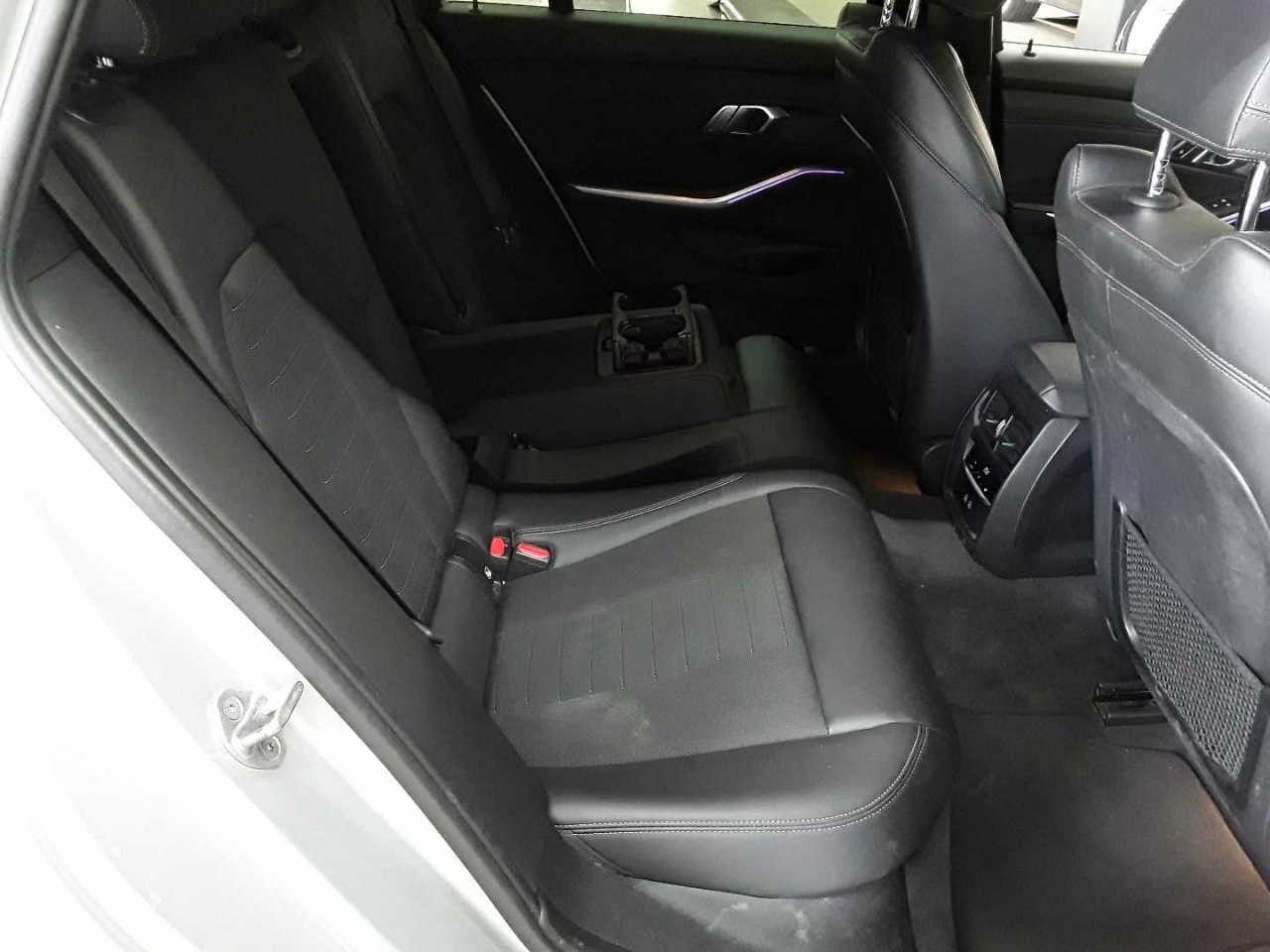 Bmw 318d Touring Aut. Sport Line 14
