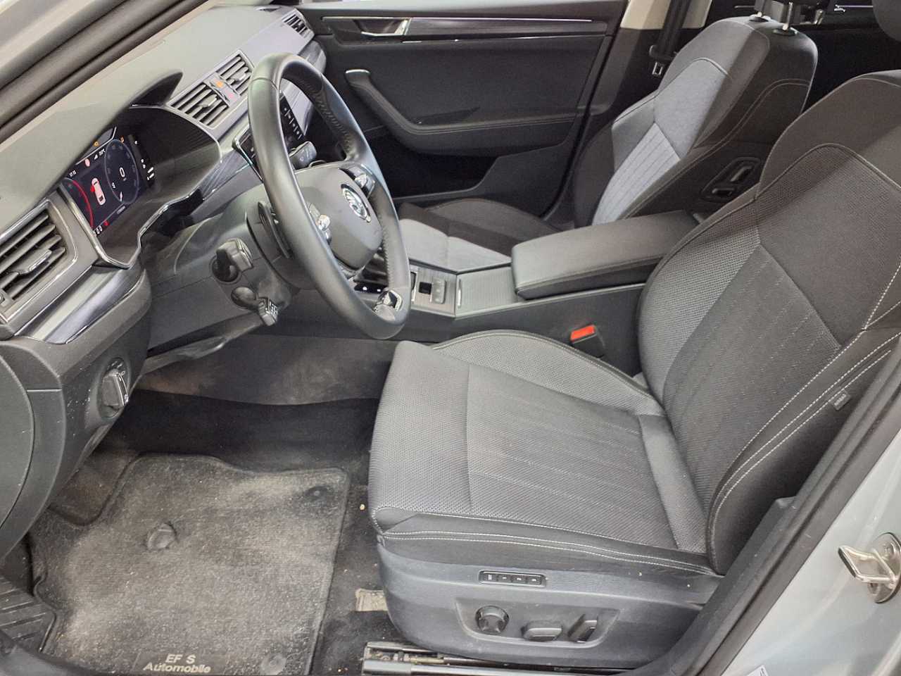 Skoda Superb Combi 2.0 TDI DSG Style 3