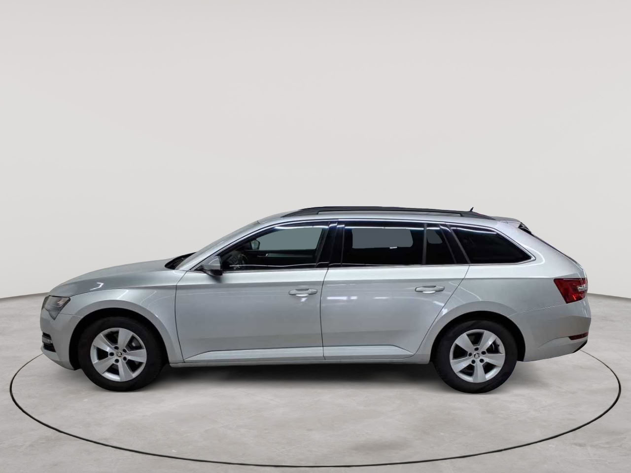 Skoda Superb Combi 2.0 TDI DSG Ambition 6