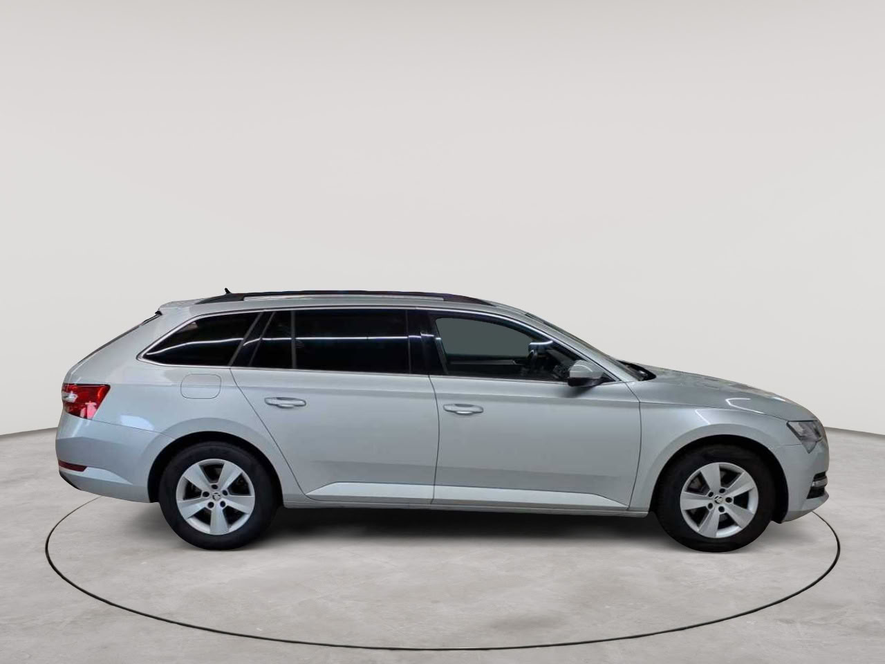 Skoda Superb Combi 2.0 TDI DSG Ambition 3