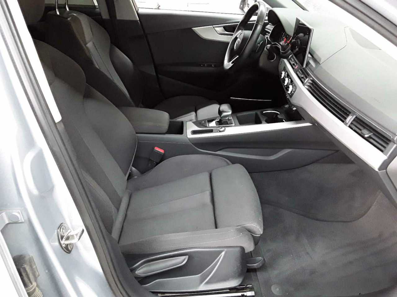 Audi A4 Avant 40 TDI S tronic advanced 8