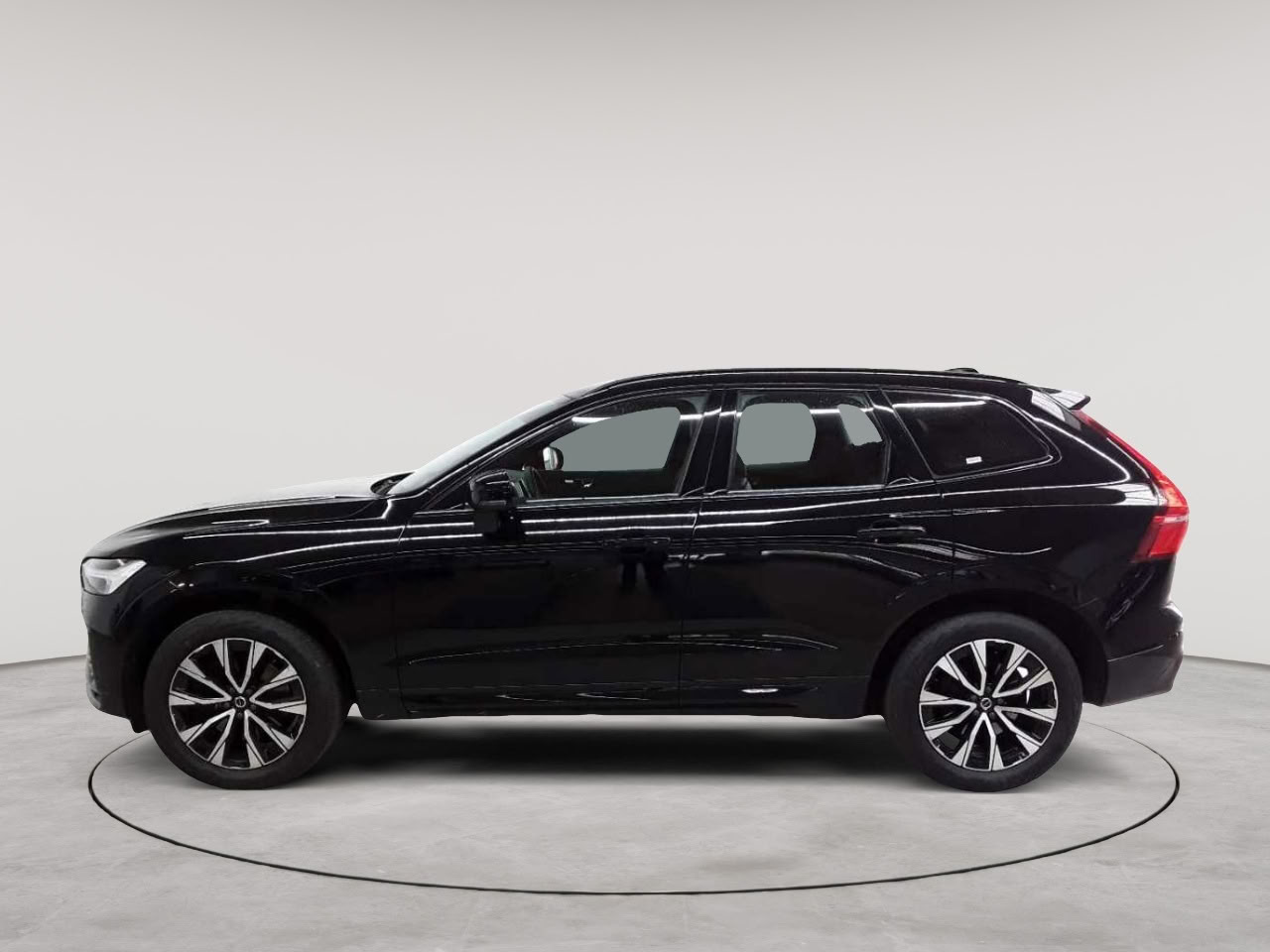 Volvo XC60 B4 D AWD Plus Dark 6
