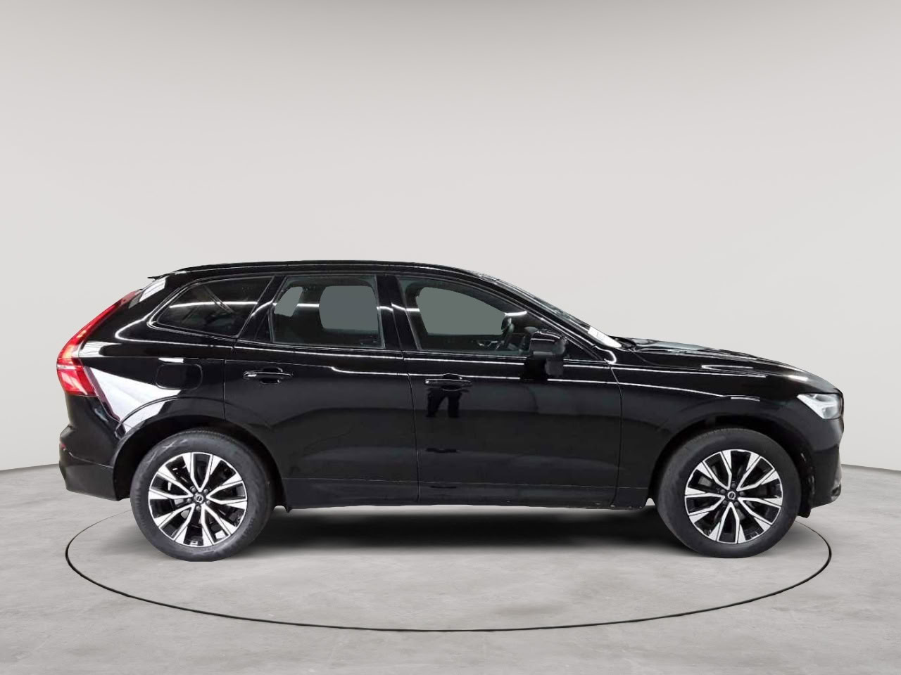 Volvo XC60 B4 D AWD Plus Dark 3