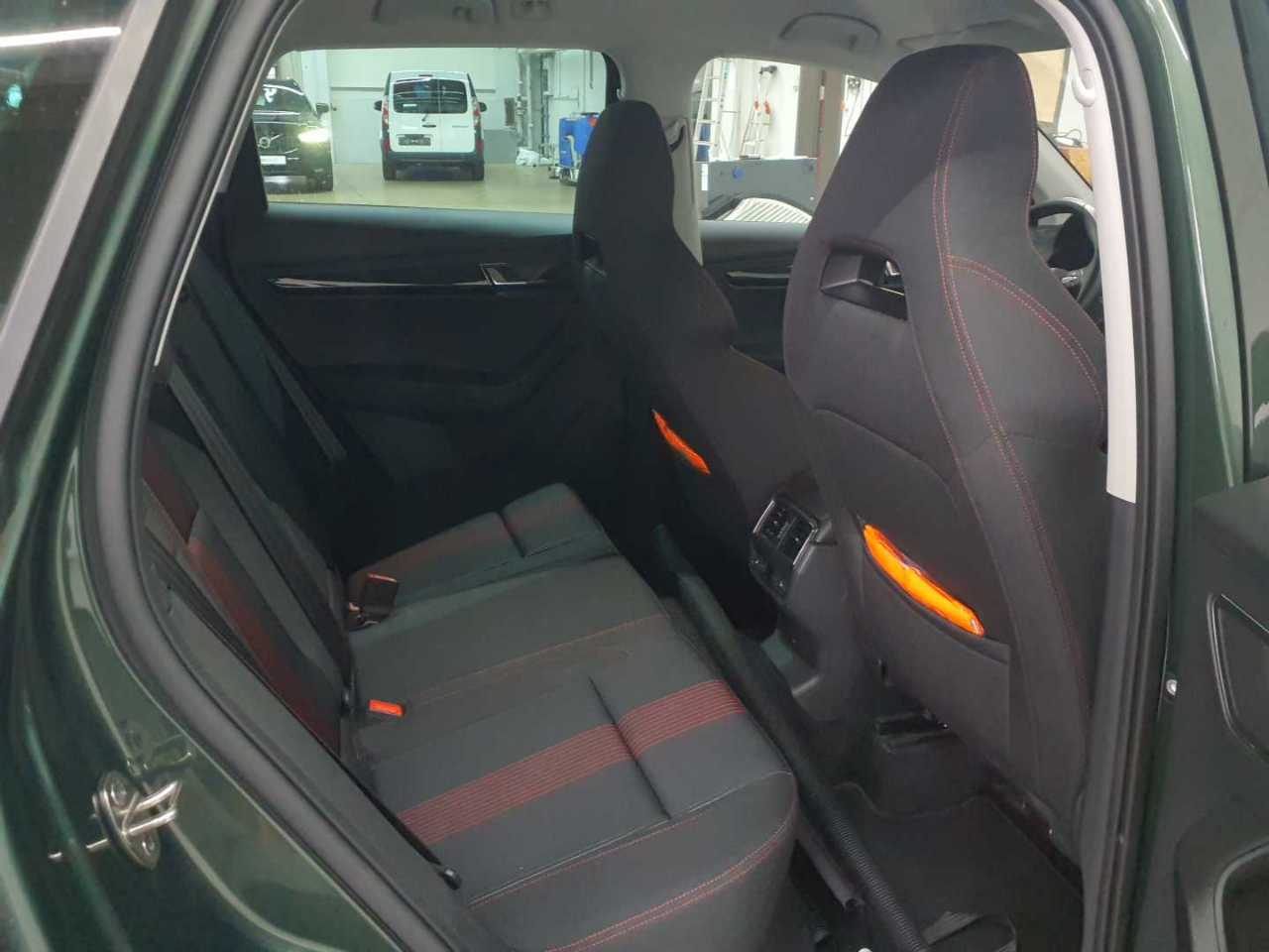 Skoda Karoq 2.0 TDI SCR 4x4 DSG Style 14