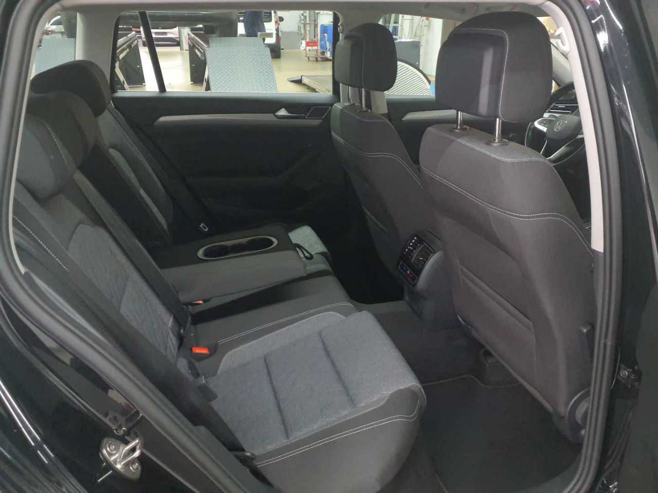 Vw Passat Variant 2.0 TDI SCR DSG Business 14